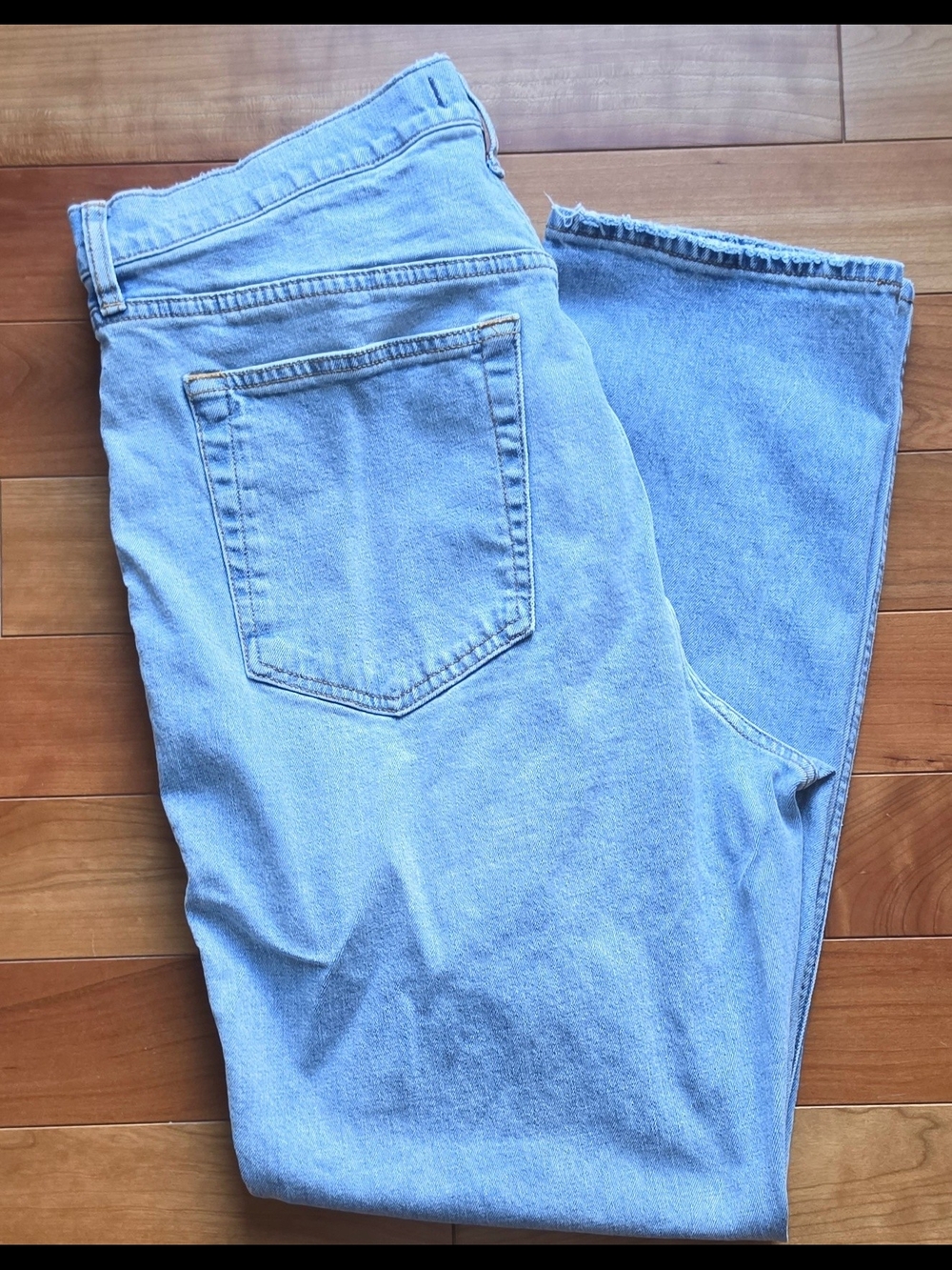 Abercrombie & Fitch Light Blue High-Rise Straight Jeans - Picture 4 of 4